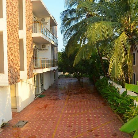 Nilaya Beach Resort Алибаг Экстерьер фото